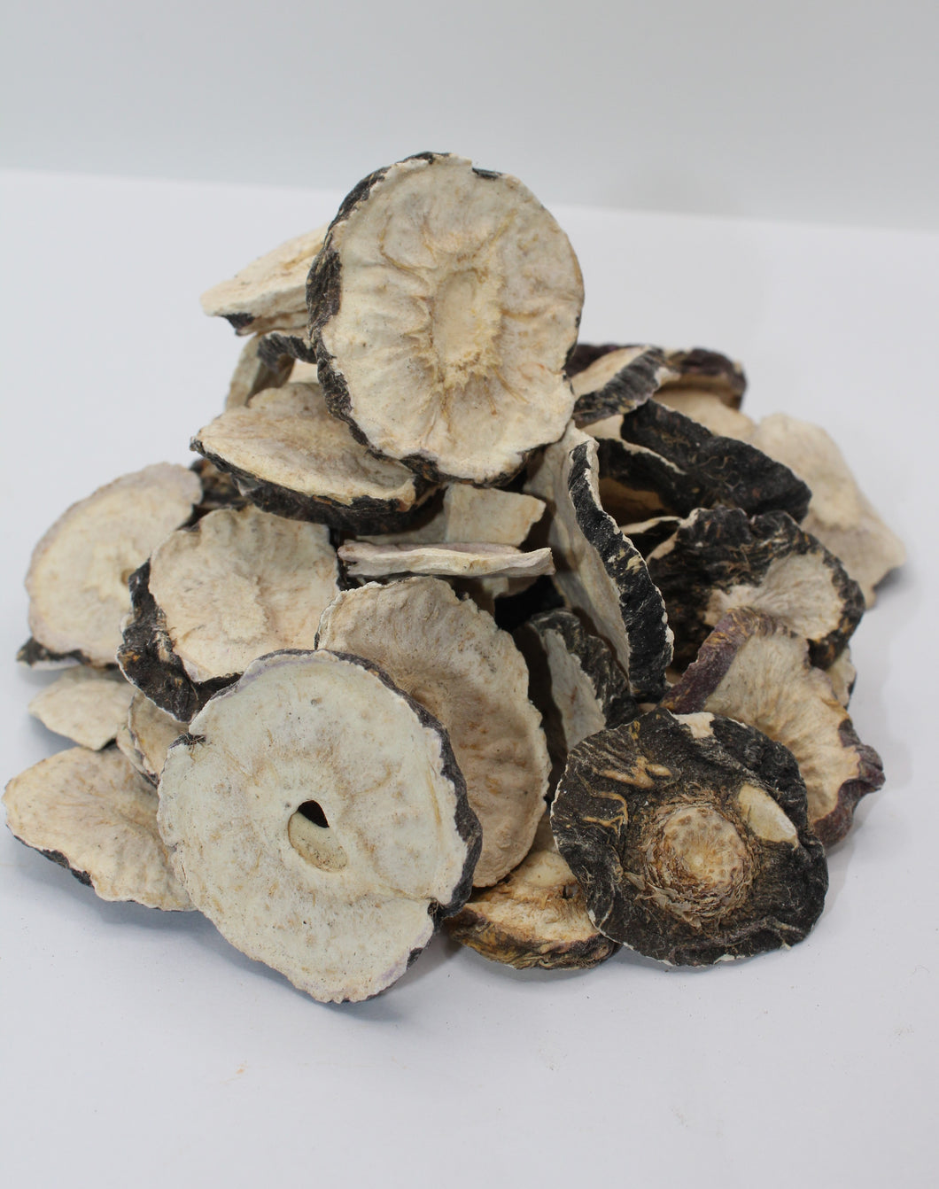 Black Maca Root Slices | Pure Peruvian Superfood | Lepidum Meyeni Maca | Organic